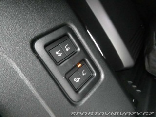 Ostatní značky Ostatní modely Land Rover Defender 110 4,4 OCTA P635 2025