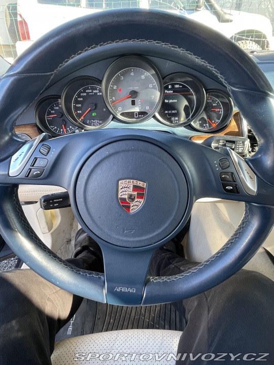 Porsche Panamera 4.8i 4S 2011