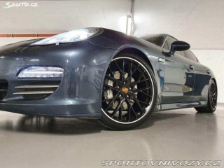 Porsche Panamera 4.8i 4S 2011