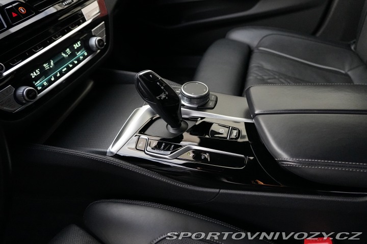 BMW 5 540xD M-Sport|2x sada kol 2021