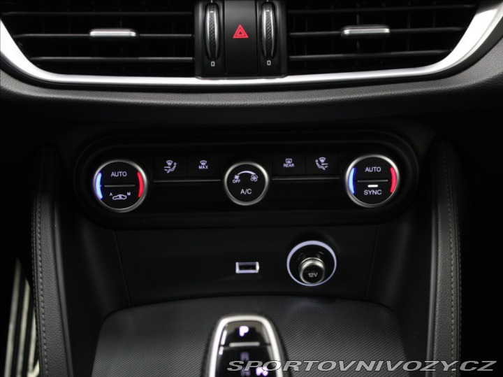 Alfa Romeo Stelvio 2,1 JTD 140kW Q4 Bezklíč 2020