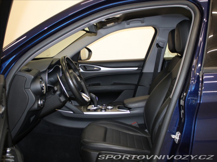 Alfa Romeo Stelvio 2,2 JTD 140kW Q4 Bezklíč 2020