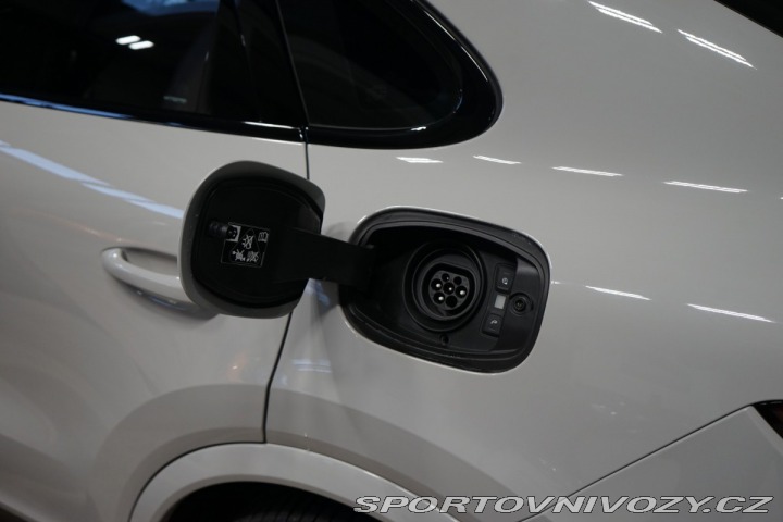 Porsche Cayenne Coupe E-Hybrid PANO*VZDUC 2022