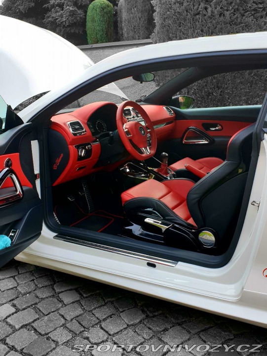 Volkswagen Scirocco  2010