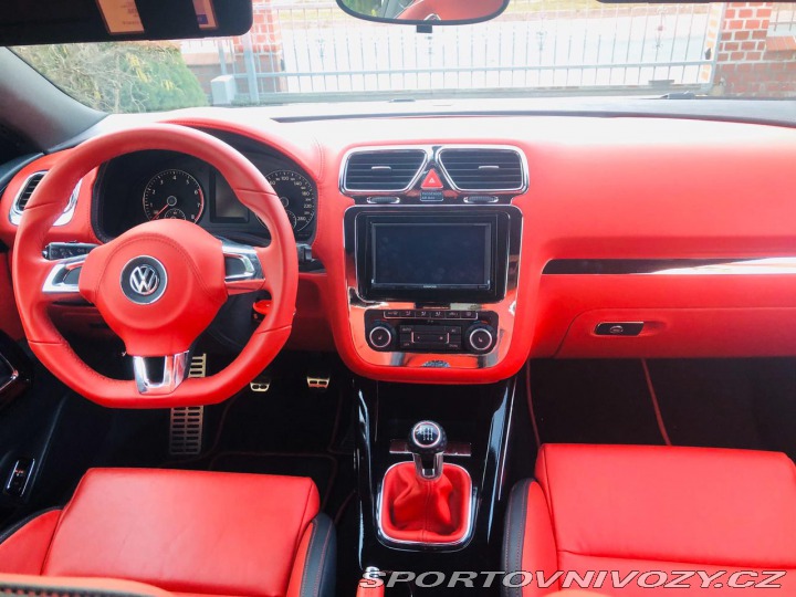 Volkswagen Scirocco  2010