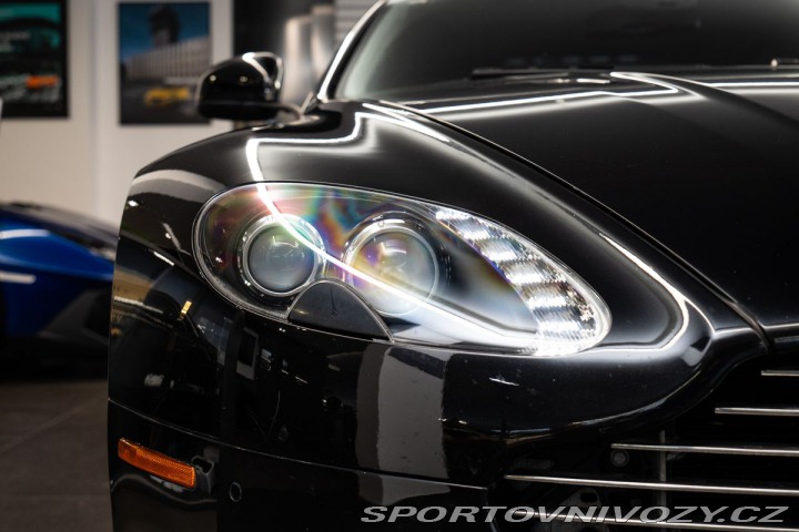 Aston Martin Vantage S 1800