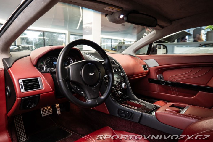 Aston Martin Vantage S 1800