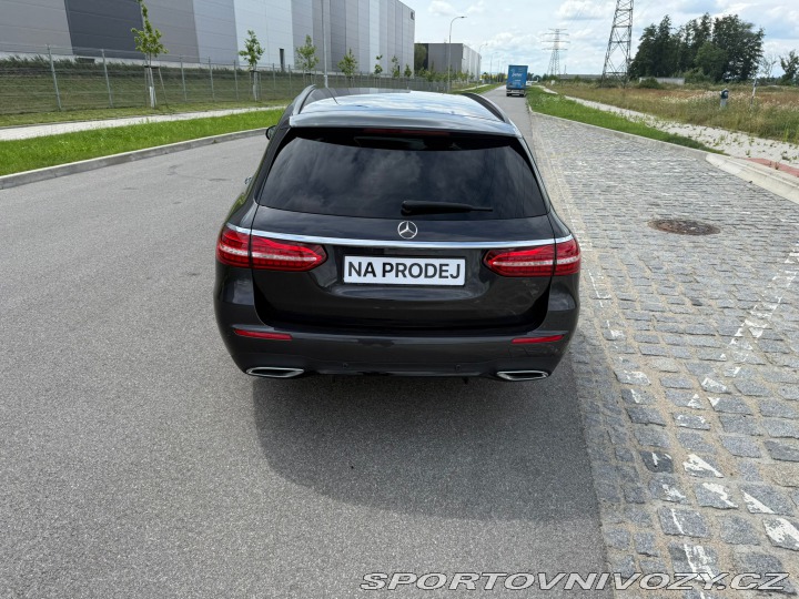 Mercedes-Benz E E 220d 4MATIC AMG 2021