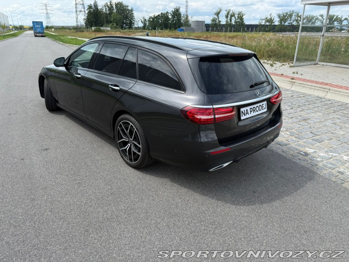 Mercedes-Benz E E 220d 4MATIC AMG 2021