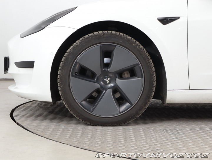 Tesla Model 3 Std Range Plus LFP 2021