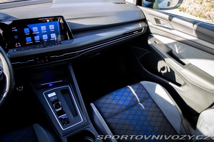 Volkswagen Golf 2.0 TSI 320k R 4MOTION / 2021