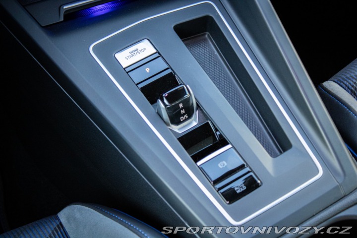 Volkswagen Golf 2.0 TSI 320k R 4MOTION / 2021