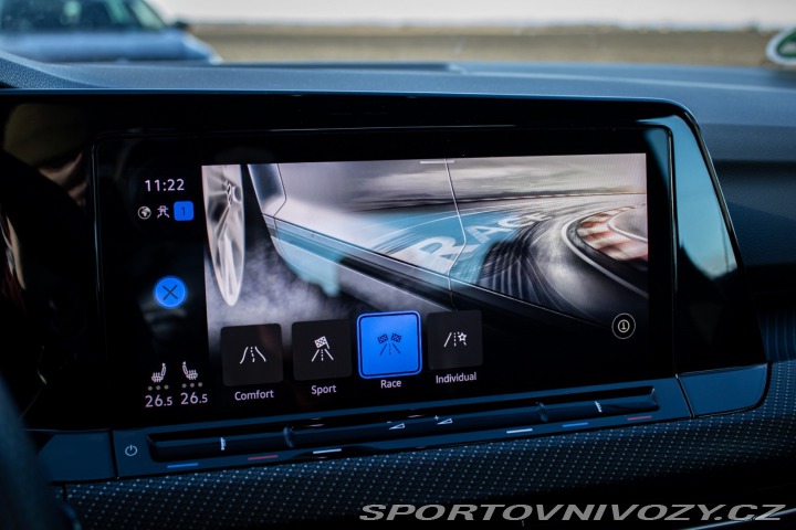 Volkswagen Golf 2.0 TSI 320k R 4MOTION / 2021