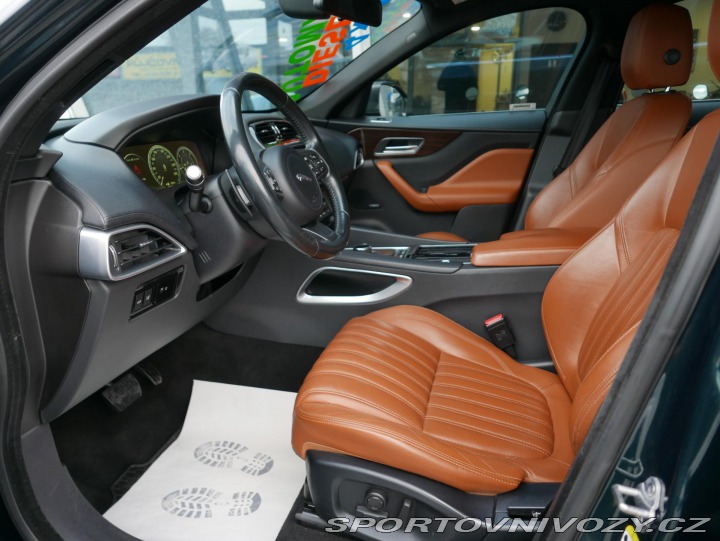 Jaguar F-Pace 30d 221kW AWD REZERVACE 2016