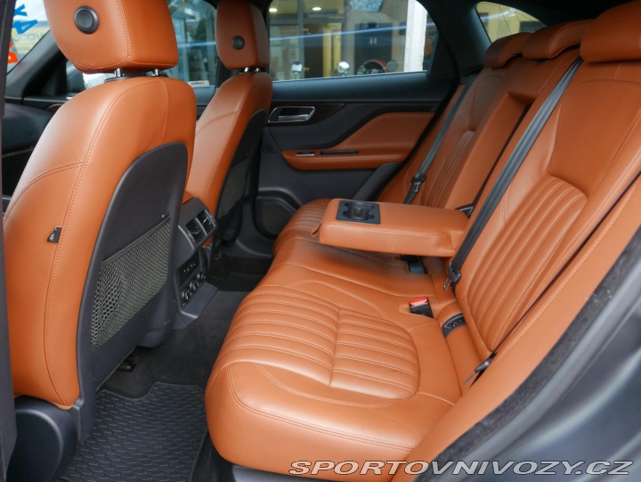 Jaguar F-Pace 30d 221kW AWD Portfolio Č 2016