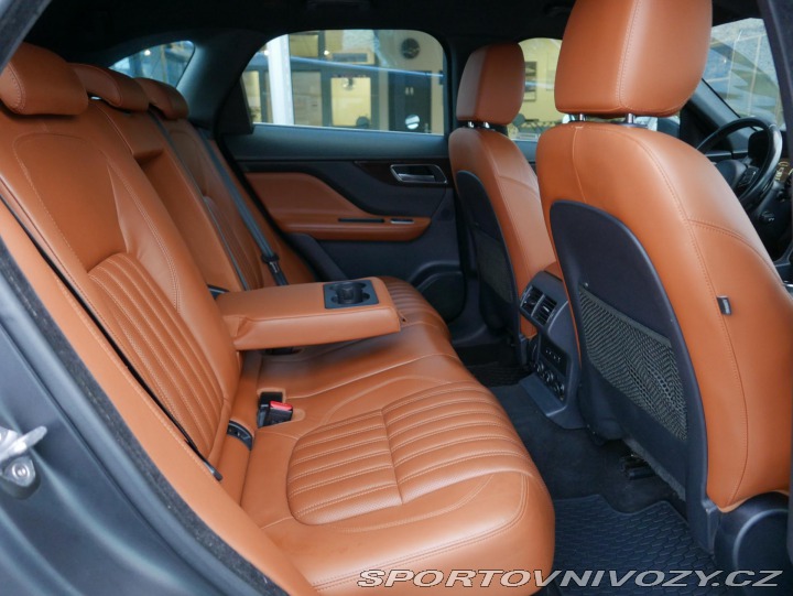 Jaguar F-Pace 30d 221kW AWD Portfolio Č 2016