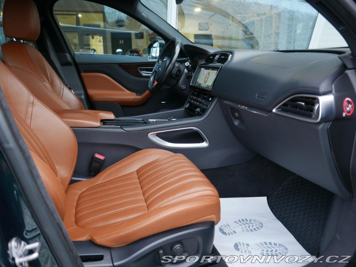 Jaguar F-Pace 30d 221kW AWD REZERVACE 2016