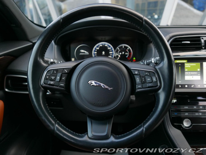 Jaguar F-Pace 30d 221kW AWD REZERVACE 2016