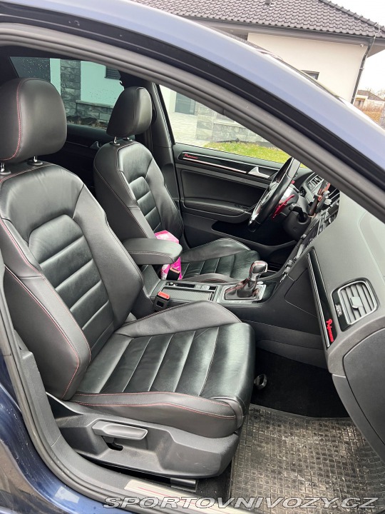 Volkswagen Golf  2014