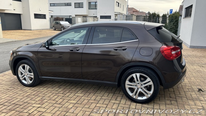 Mercedes-Benz Ostatní modely GLA 250 4MATIC 2015