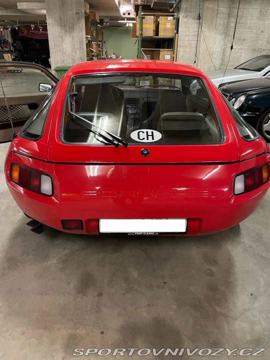 Porsche 928 S 1983
