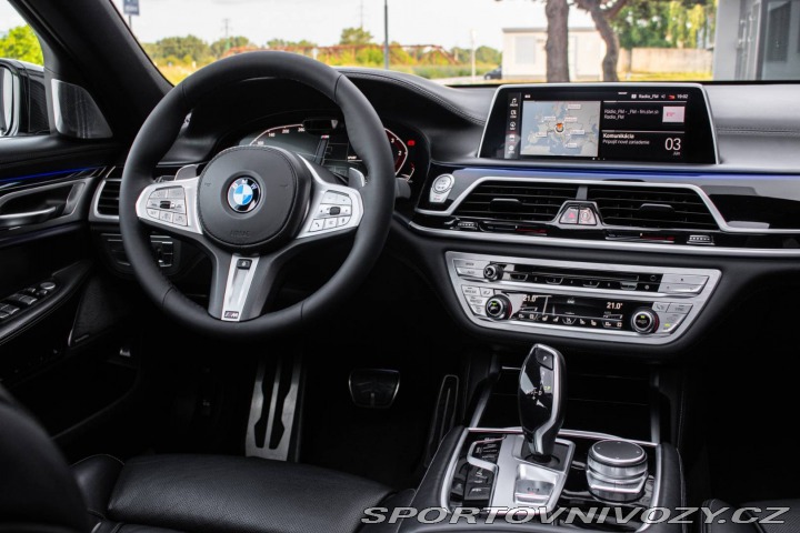 BMW 7 750d xDrive A/T 2019