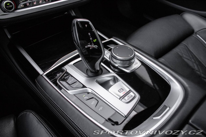 BMW 7 750d xDrive A/T 2019