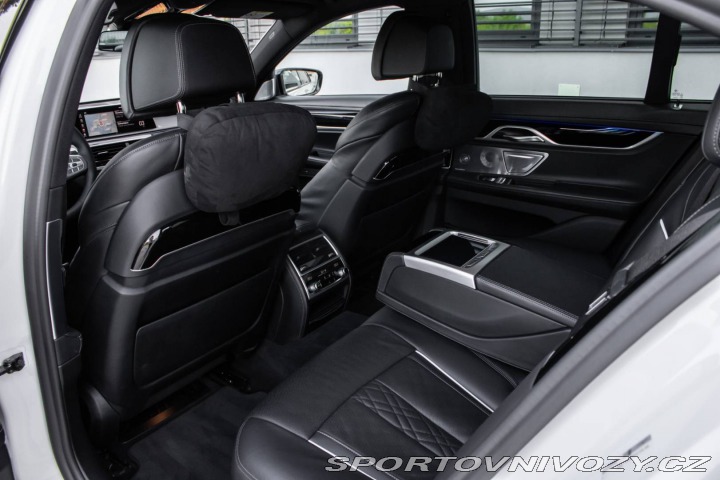 BMW 7 750d xDrive A/T 2019