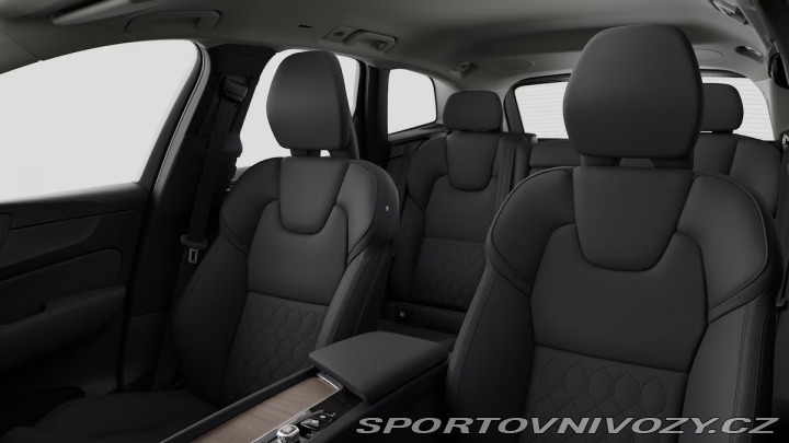Volvo Ostatní modely XC60 2,0 T6  Plus Dark 1800