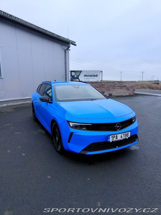 Opel Astra 1,2 96kw MT6 1800