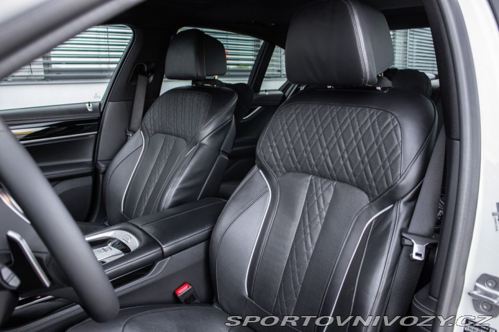 BMW 7 750d xDrive A/T 2019