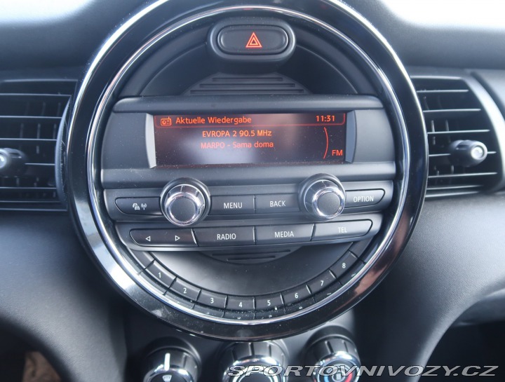 Mini One One First 2018