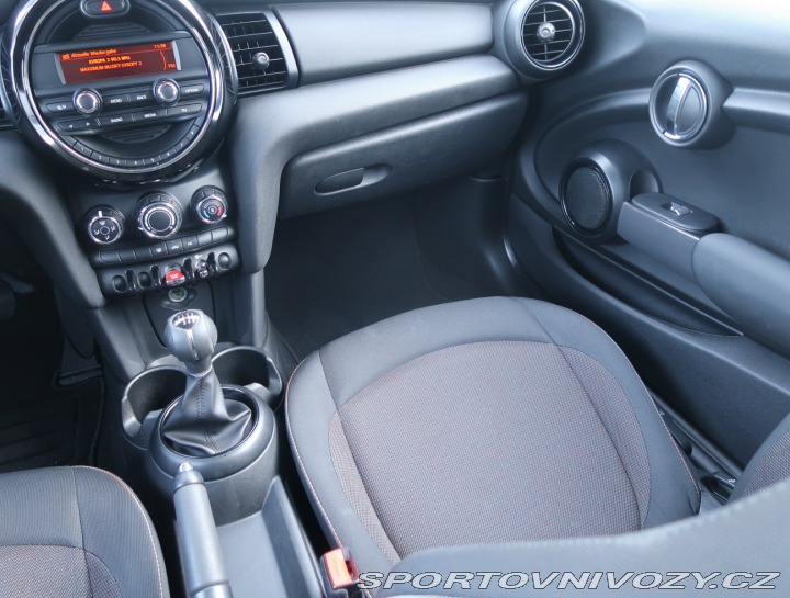 Mini One One First 2018