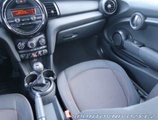 Mini One One First 2018