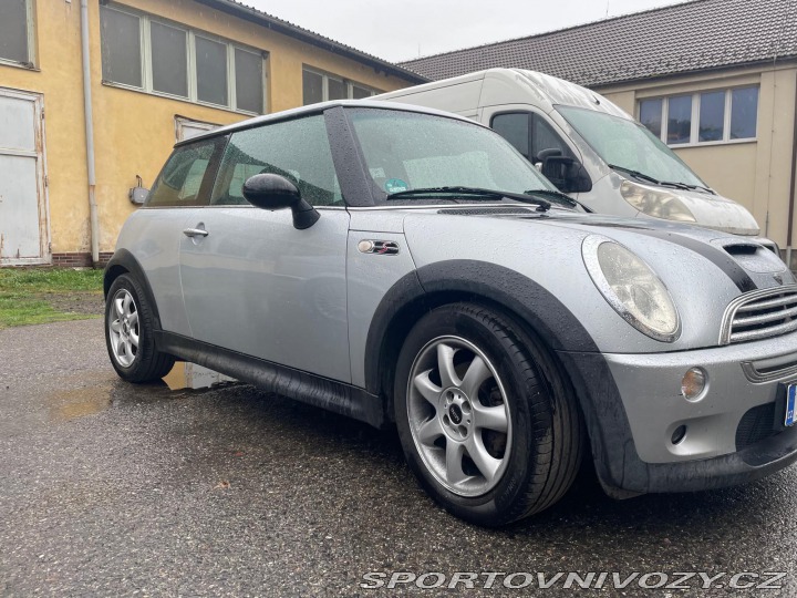 Mini Cooper R53 2004