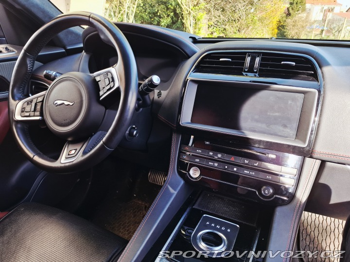 Jaguar F-Pace S-283kw V6 3.0 kompresor 2019