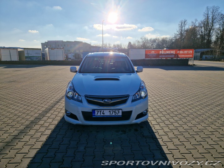 Subaru Legacy 2.5 GT AWD 300hp 2010