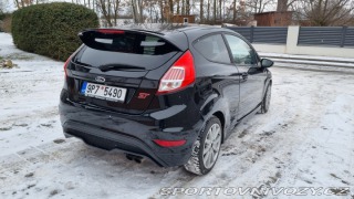 Ford Fiesta ST performance 2015