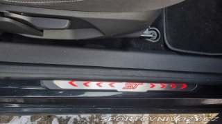 Ford Fiesta ST performance 2015