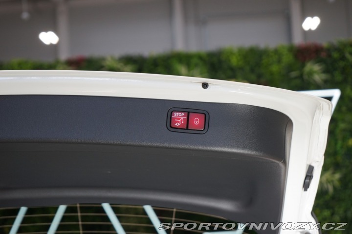 Mercedes-Benz C 200*4M*AMG*360*LED*CARPLA 2023