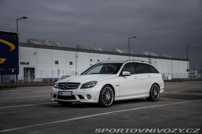 Mercedes-Benz C C63 AMG Performance Pack