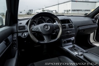 Mercedes-Benz C C63 AMG Performance Pack 2010
