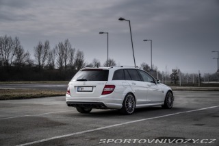 Mercedes-Benz C C63 AMG Performance Pack 2010