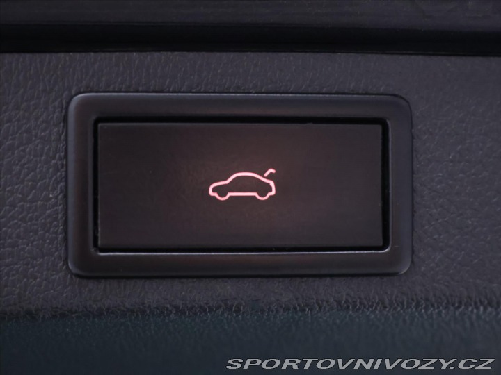 Škoda Octavia RS 2,0 TSI 162kW Navi Xenon 2013