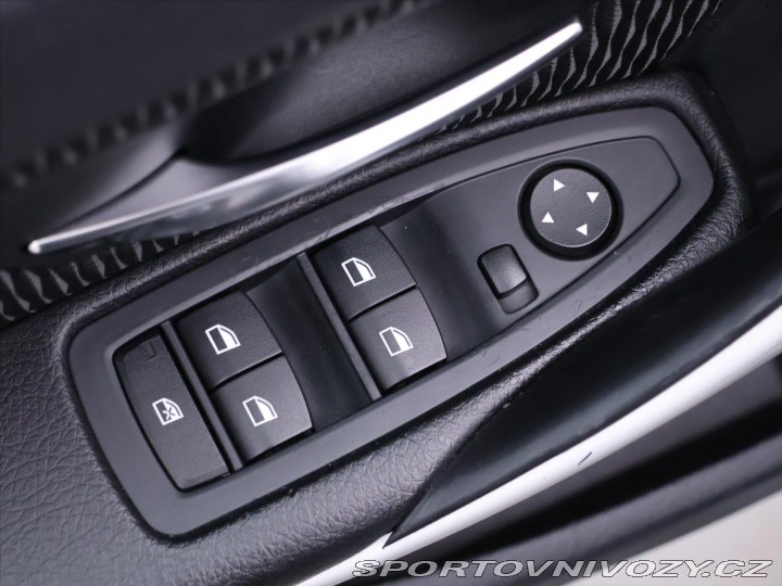 BMW 3 3,0 330d 190kW Sport M-Pa 2012