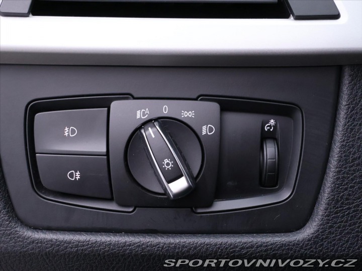 BMW 3 3,0 330d 190kW Sport M-Pa 2012