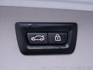 BMW 3 3,0 330d 190kW Sport M-Pa 2012