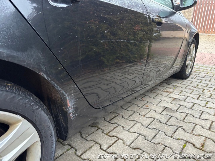 Opel Ostatní modely Insignia 2,0   TDI Sport Tourer 4x 2014