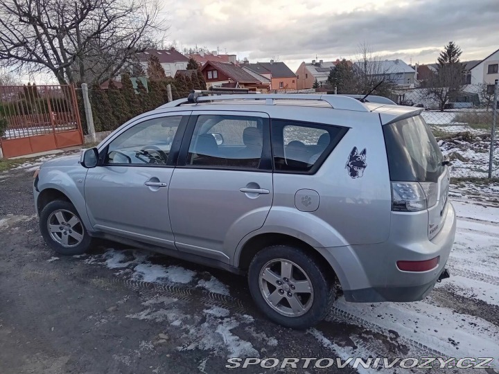 Mitsubishi Ostatní modely Outlander 2,2 2009