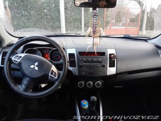 Mitsubishi Ostatní modely Outlander 2,2 2009
